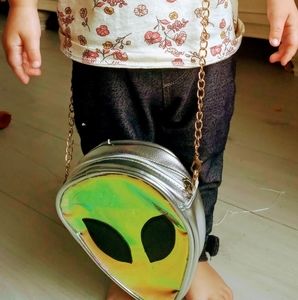 Alien purse